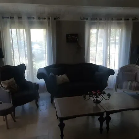 Maison Avec Tour En Pierre Au Coeur Des Champs De Lavande Revest-du-Bion