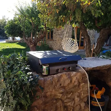 Dom wakacyjny Maison Avec Tour En Pierre Au Coeur Des Champs De Lavande