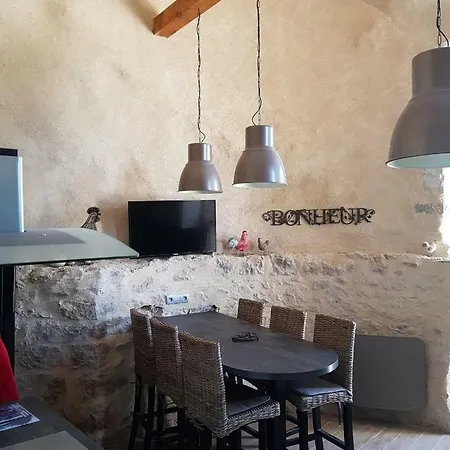Maison Avec Tour En Pierre Au Coeur Des Champs De Lavande Dom wakacyjny Revest-du-Bion